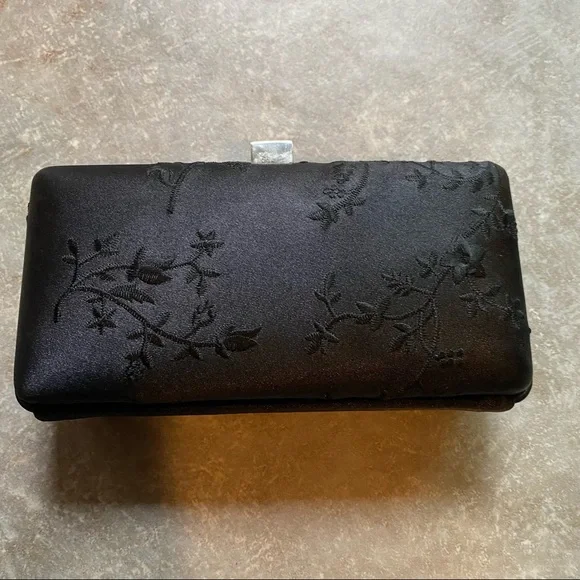 Vintage 80s Enzo Angiolini Floral Embroidered Black Satin Clutch Bag - Picture 4 of 11